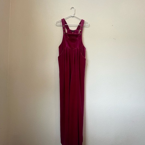 Skies Are Blue Pink Velvet Jumpsuit with Decorative Straps - Picture 6 of 9